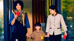 الوغد يرفض الزواج منها لأن لديها طفل فغضبت وتزوجت متسولاً بجانبها ولاتعرف انها مطرود من عأئله غنيه